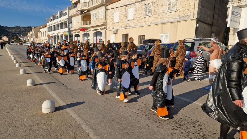 Vrtićarci u povorci na Pokladni utorak