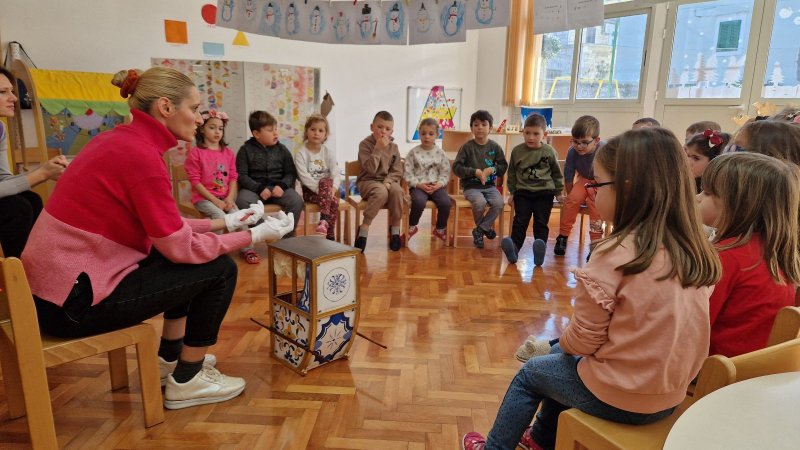 Posjet kustosice iz Kneževa dvora