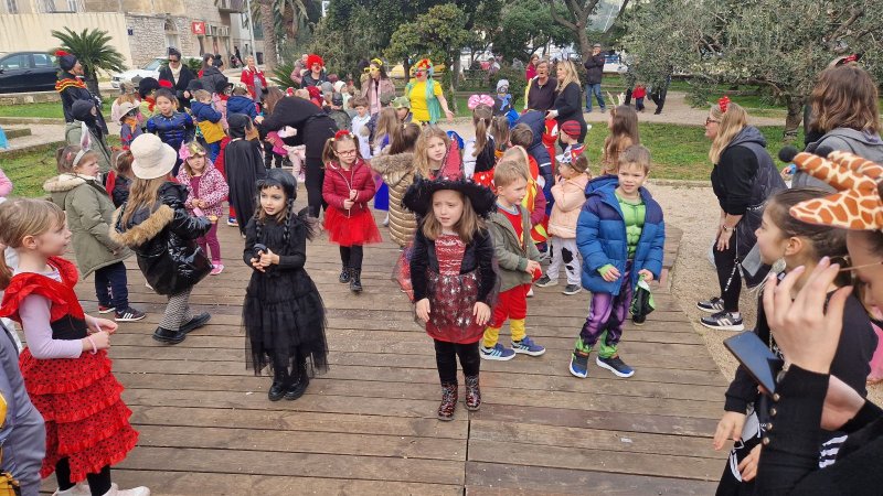 Posjet Trtajuna i maškarana zabava u Žardinu