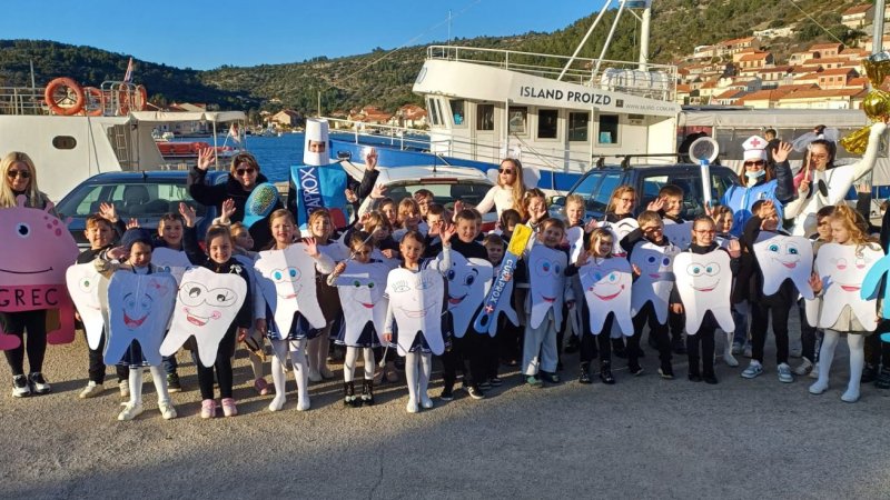 Predškolci u maškaranoj povorci na pokladni utorak