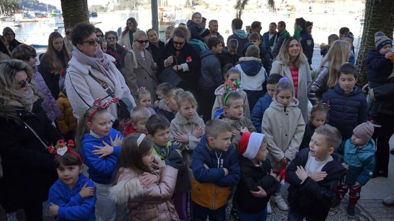 4. Adventski sajam 