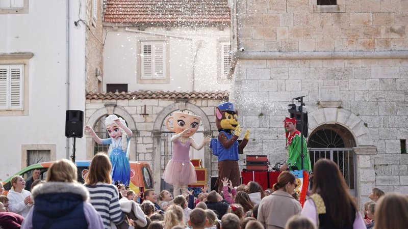 Klaun Šarenko i Čarobni animatori