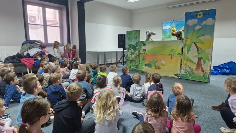 Lutkarska predstava "Slon Bonton"